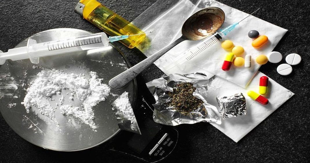 Ciolacu, despre consumul drogurilor în şcoli: Nu cred în testări în masă Ciolacu, despre consumul drogurilor în şcoli: Nu cred în testări în masă