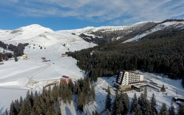 Scandal pe munții Bucegi/ Șeful CJ Dâmbovița: Este inadmisibil ca localitatea Moroeni să nu facă parte din acest comitet, deși 60% din Parcul Natural Bucegi se află pe raza acestei comune Scandal pe munții Bucegi/ Șeful CJ Dâmbovița: Este inadmisibil ca localitatea Moroeni să nu facă parte din acest comitet, deși 60% din Parcul Natural Bucegi se află pe raza acestei comune