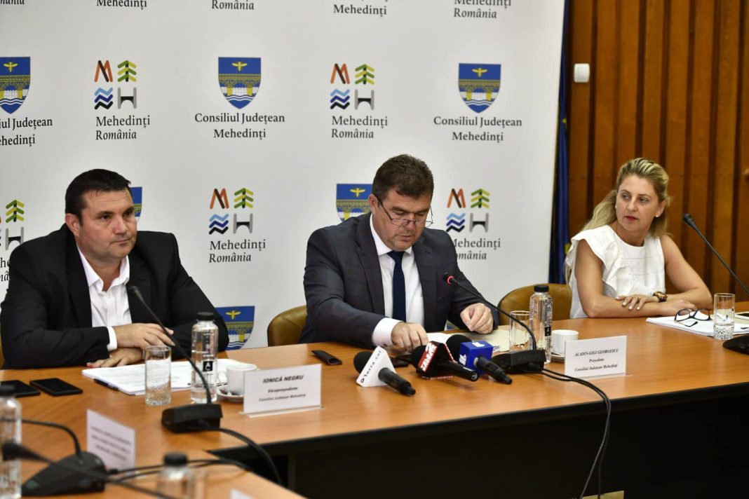 CONSILIUL JUDEȚEAN MEHEDINȚI DEPUNE CERERE DE FINANȚARE PENTRU ACHIZIȚIONAREA DE MICROBUZE ȘCOLARE VERZI CONSILIUL JUDEȚEAN MEHEDINȚI DEPUNE CERERE DE FINANȚARE PENTRU ACHIZIȚIONAREA DE MICROBUZE ȘCOLARE VERZI