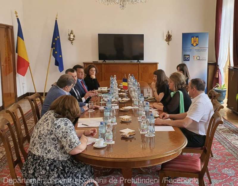 Secretarul de stat pentru Românii de Pretutindeni în Austria: Susţinerea educaţiei în limba română şi a identităţii culturale prin proiecte care aduc valoare comunităţilor de români reprezintă direcţia strategică a Departamentului Secretarul de stat pentru Românii de Pretutindeni în Austria: Susţinerea educaţiei în limba română şi a identităţii culturale prin proiecte care aduc valoare comunităţilor de români reprezintă direcţia strategică a Departamentului