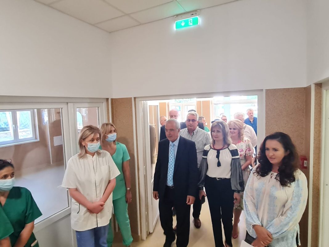 Șeful CJ Hunedoara anunță finalizarea în timp record a construcției Secției Spitalizare de Zi la Spitalul Județean de Urgență Deva Șeful CJ Hunedoara anunță finalizarea în timp record a construcției Secției Spitalizare de Zi la Spitalul Județean de Urgență Deva