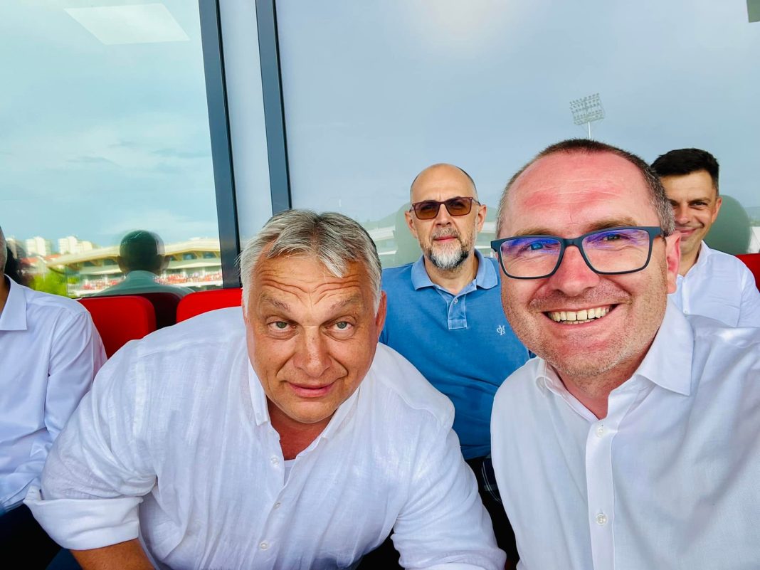 Rareș Bogdan: Viktor Orban a venit în Transilvania invitat de UDMR Rareș Bogdan: Viktor Orban a venit în Transilvania invitat de UDMR