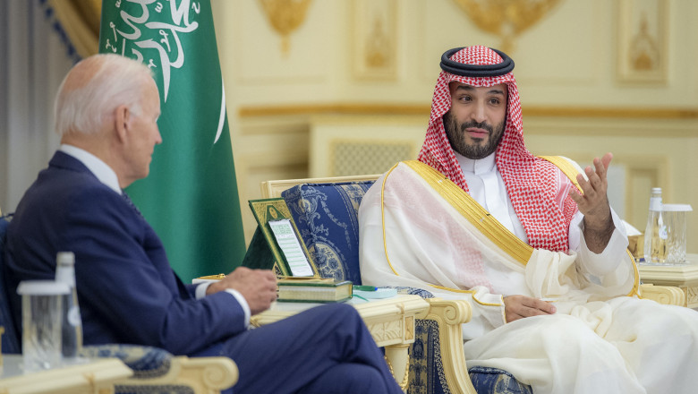 Prinţul moştenitor saudit îi dă peste nas lui Biden: Politicile energetice „nerealiste” ale UE şi SUA riscă să conducă la o creştere „fără precedent” a inflaţiei Prinţul moştenitor saudit îi dă peste nas lui Biden: Politicile energetice „nerealiste” ale UE şi SUA riscă să conducă la o creştere „fără precedent” a inflaţiei