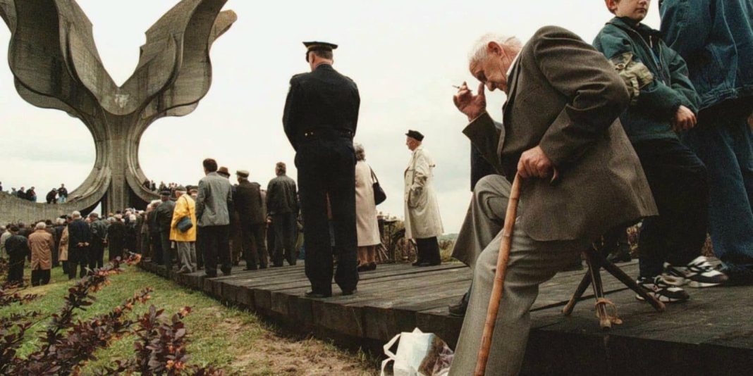 Centrul Simon Wiesenthal acuză Croația după interzicerea vizitei președintelui Serbiei la lagărul de concentrare de la Jasenovac Centrul Simon Wiesenthal acuză Croația după interzicerea vizitei președintelui Serbiei la lagărul de concentrare de la Jasenovac