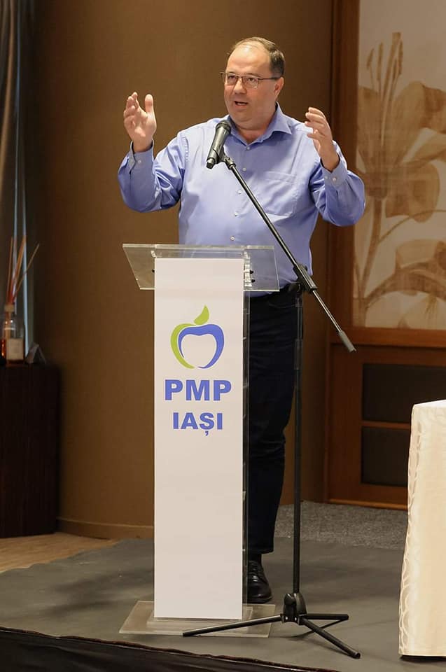 Pașcan (PMP): Învățământul e tot într-un marș funebru de când e profesorul Iohannis la butoanele patriei Pașcan (PMP): Învățământul e tot într-un marș funebru de când e profesorul Iohannis la butoanele patriei