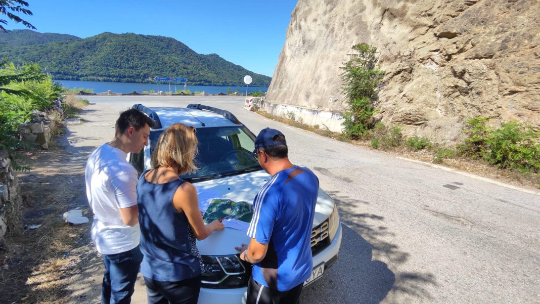 A fost predat amplasamentul pentru proiectarea și execuția lucrărilor de reabilitare pe DJ 607C, pe raza comunelor Ilovița, Podeni și Balta A fost predat amplasamentul pentru proiectarea și execuția lucrărilor de reabilitare pe DJ 607C, pe raza comunelor Ilovița, Podeni și Balta