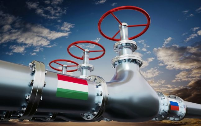 Budapesta: Ungaria cumpără în mod deschis ţiţei rusesc, fiindcă nu are alternativă, în timp ce alte ţări europene cumpără în secret şi pe căi ocolite ţiţei rusesc, pentru că acesta este mai ieftin Budapesta: Ungaria cumpără în mod deschis ţiţei rusesc, fiindcă nu are alternativă, în timp ce alte ţări europene cumpără în secret şi pe căi ocolite ţiţei rusesc, pentru că acesta este mai ieftin