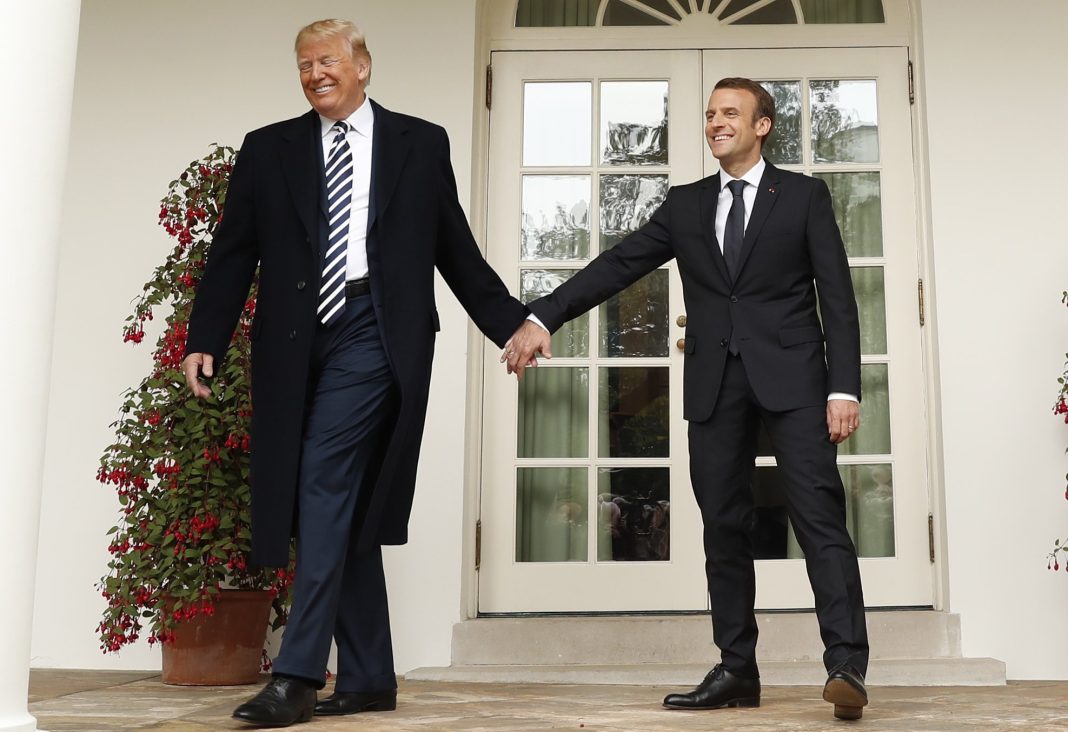 Macron o dă la dreapta pe stilul Sarkozy Macron o dă la dreapta pe stilul Sarkozy