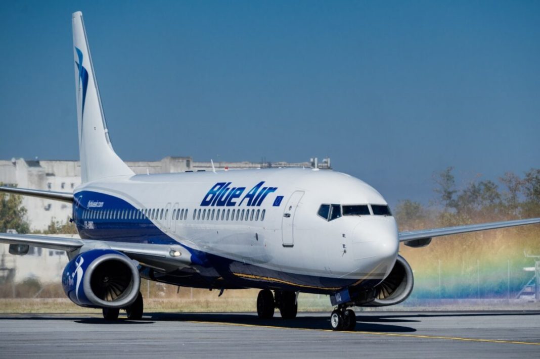 Grindeanu: TAROM nu putea prelua cursele Blue Air deoarece se află în proces de restructurare în evaluarea Comisiei Europene Grindeanu: TAROM nu putea prelua cursele Blue Air deoarece se află în proces de restructurare în evaluarea Comisiei Europene
