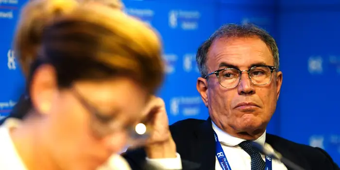 Nouriel Roubini: Inteligența artificială ar putea aduce o creștere economică globală de 10%, dar și mari schimbări pe piața muncii Nouriel Roubini: Inteligența artificială ar putea aduce o creștere economică globală de 10%, dar și mari schimbări pe piața muncii