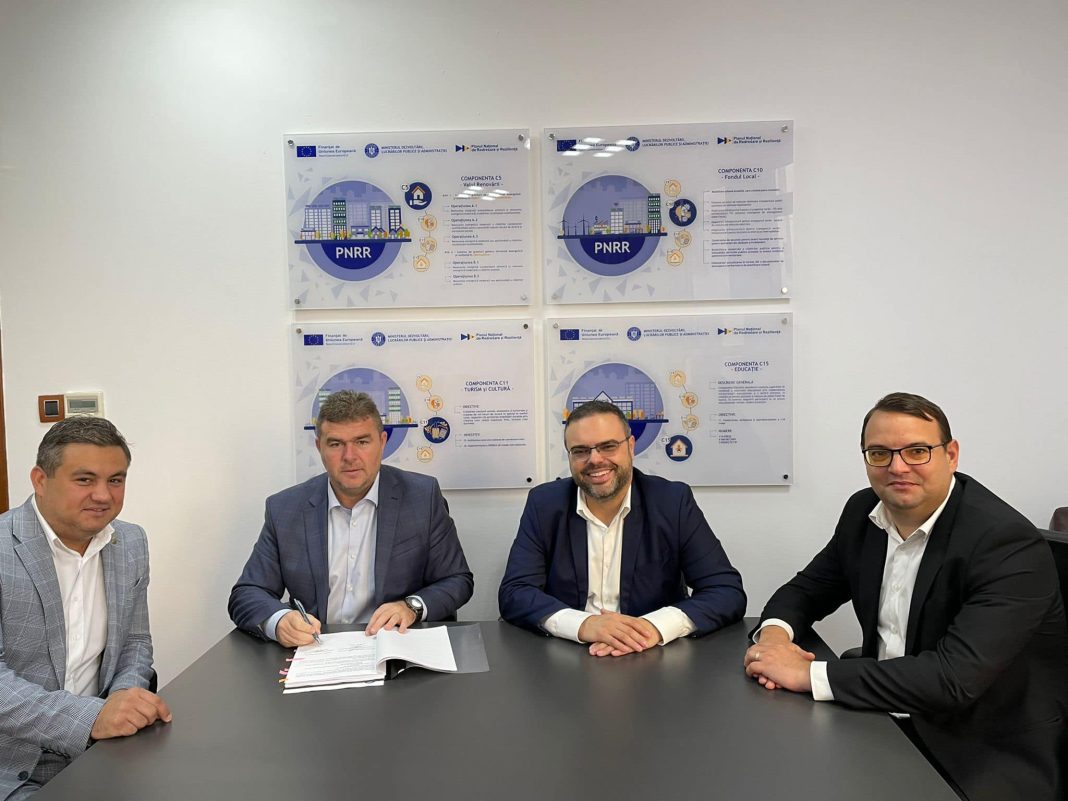A fost semnat contractul de finanțare pentru reabilitarea Complexul de servicii sociale pentru copii din apropierea Spitalului Județean Drobeta Turnu Severi A fost semnat contractul de finanțare pentru reabilitarea Complexul de servicii sociale pentru copii din apropierea Spitalului Județean Drobeta Turnu Severi