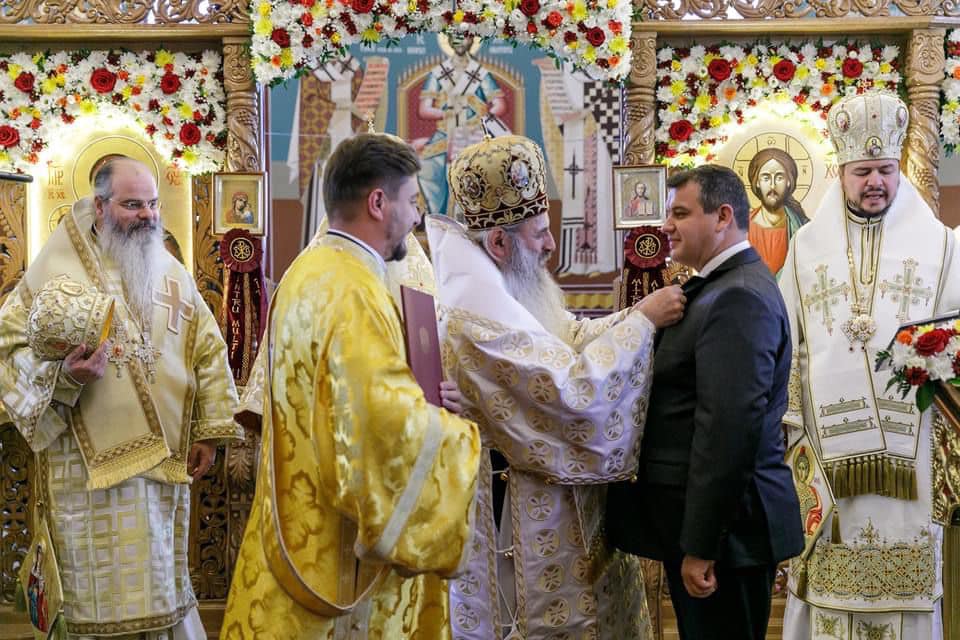 Tomac a primit din partea Patriarhului Daniel cu prilejul celebrării a 30 de ani de la reactivarea Mitropoliei Basarabiei distincția Ordinul “Maica Domnului Rugătoarea” Tomac a primit din partea Patriarhului Daniel cu prilejul celebrării a 30 de ani de la reactivarea Mitropoliei Basarabiei distincția Ordinul “Maica Domnului Rugătoarea”