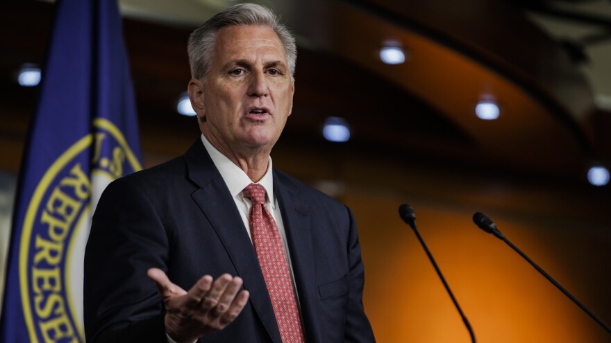 Președintele republican al Camerei Reprezentanților demis de aripa dură a republicanilor în alianță cu democrații Președintele republican al Camerei Reprezentanților demis de aripa dură a republicanilor în alianță cu democrații