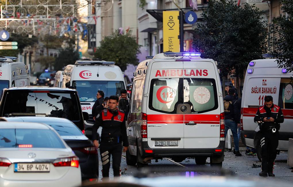 Presa turcă: Instructori americani au antrenat presupusul autor al atentatului din Istanbul Presa turcă: Instructori americani au antrenat presupusul autor al atentatului din Istanbul