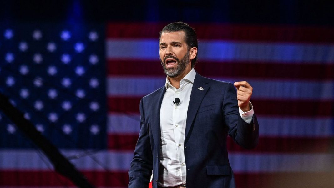 500.000 de dolari pentru a intra in clubul de elită al lui Trump jr care asigură intrarea la Casa Albă 500.000 de dolari pentru a intra in clubul de elită al lui Trump jr care asigură intrarea la Casa Albă