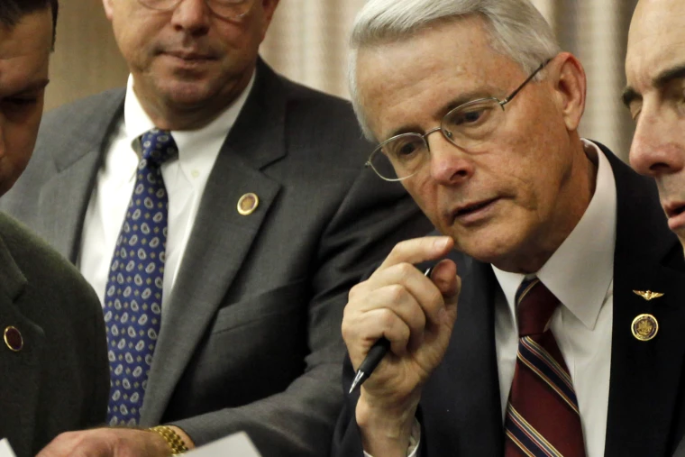Colonel american, fost senator, despre Ceaunul Morții din Ucraina: Numărul ucrainenilor morți este pur și simplu șocant Colonel american, fost senator, despre Ceaunul Morții din Ucraina: Numărul ucrainenilor morți este pur și simplu șocant