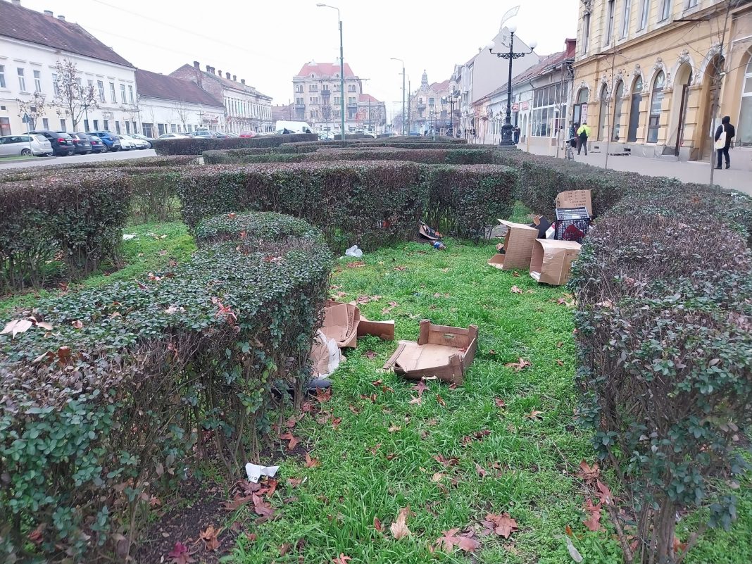 Austriecii care au inundat Mureșul cu gunoaie fac același lucru și la Timișoara sub privirile deloc îngrijorate ale lui Fritz Austriecii care au inundat Mureșul cu gunoaie fac același lucru și la Timișoara sub privirile deloc îngrijorate ale lui Fritz