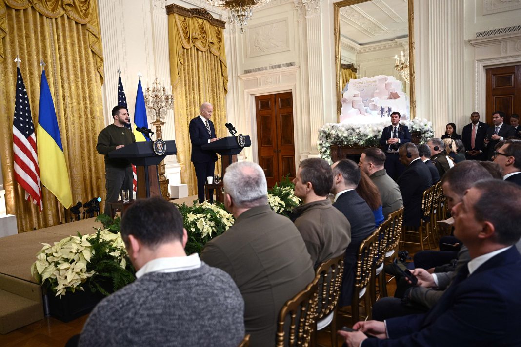 Consilier al lui Zelenski pentru Politico: Unii oameni de la Casa Albă vor fi bucuroși să folosească Congresul drept scuză pentru a reduce ajutorul militar pentru Ucraina pentru a face pace cu Moscova Consilier al lui Zelenski pentru Politico: Unii oameni de la Casa Albă vor fi bucuroși să folosească Congresul drept scuză pentru a reduce ajutorul militar pentru Ucraina pentru a face pace cu Moscova