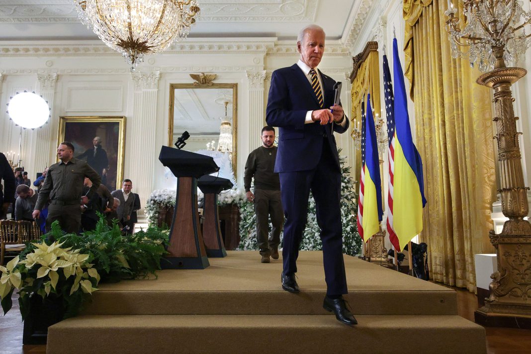 Președintele Camerei Reprezentanților: Este Zelenski președintele nostru? Nu am de gând să promit nimic. Am întrebări pentru el – unde este răspunderea pentru banii pe care i-am cheltuit deja Președintele Camerei Reprezentanților: Este Zelenski președintele nostru? Nu am de gând să promit nimic. Am întrebări pentru el – unde este răspunderea pentru banii pe care i-am cheltuit deja