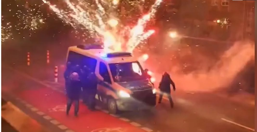 Scandal în guvernul german privind violențele din Noaptea de Anul Nou Scandal în guvernul german privind violențele din Noaptea de Anul Nou