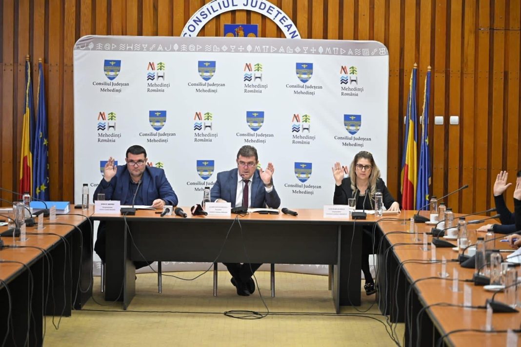 PRIMII PAȘI PENTRU ÎNFIINȚAREA UNUI DEPOZIT DE LEGUME ȘI FRUCTE ÎN MEHEDINȚI PRIMII PAȘI PENTRU ÎNFIINȚAREA UNUI DEPOZIT DE LEGUME ȘI FRUCTE ÎN MEHEDINȚI