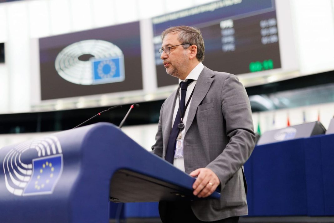 Motreanu: Am aprobat, în plenul reunit la Strasbourg, poziția Parlamentului European privind Legea europeană pentru libertatea mass-mediei Motreanu: Am aprobat, în plenul reunit la Strasbourg, poziția Parlamentului European privind Legea europeană pentru libertatea mass-mediei