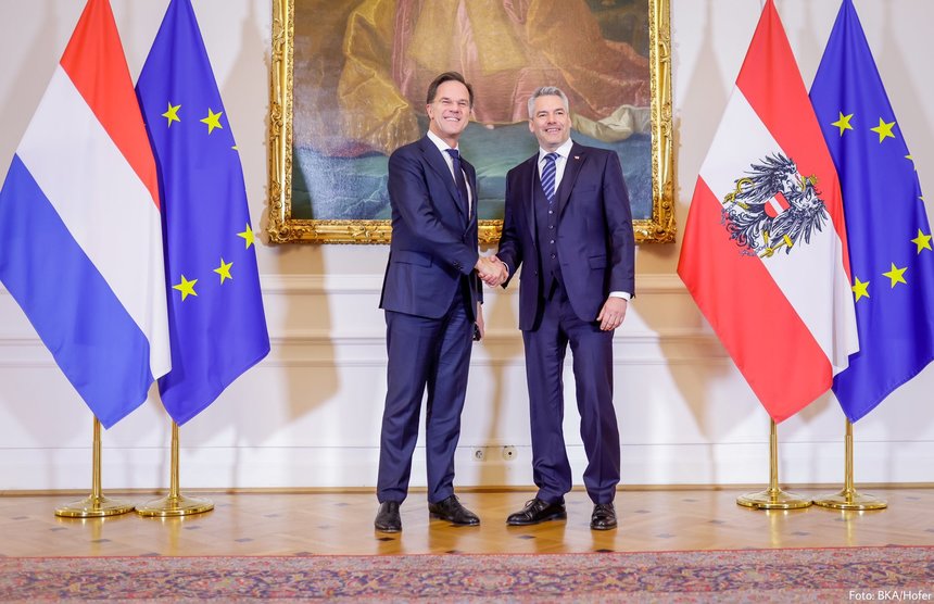 Premierul olandez și cancelarul austriac: Suntem uniţi în obiecţia noastră faţă de extinderea Schengen Premierul olandez și cancelarul austriac: Suntem uniţi în obiecţia noastră faţă de extinderea Schengen