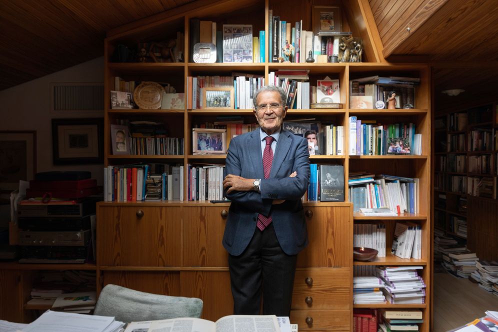 Fostul premier italian Romano Prodi: În ciuda unui acord paneuropean de sprijinire a Ucrainei, fiecare țară are o opinie diferită despre conflict și sfârșitul acestuia Fostul premier italian Romano Prodi: În ciuda unui acord paneuropean de sprijinire a Ucrainei, fiecare țară are o opinie diferită despre conflict și sfârșitul acestuia