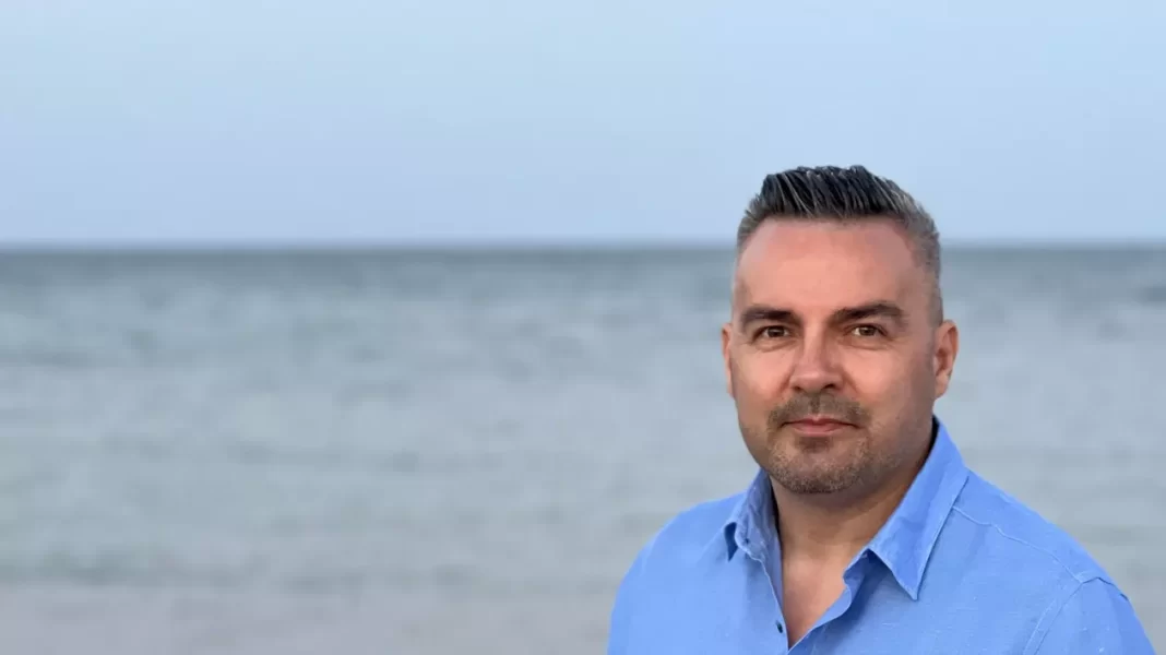 Corespondentul PRO Tv în Dâmbovița l-a supus la perversiuni sexuale timp de aproape 2 ani pe un minor fără părinți UPDATE: A FOST ARESTAT PENTRU 30 DE ZILE Corespondentul PRO Tv în Dâmbovița l-a supus la perversiuni sexuale timp de aproape 2 ani pe un minor fără părinți UPDATE: A FOST ARESTAT PENTRU 30 DE ZILE