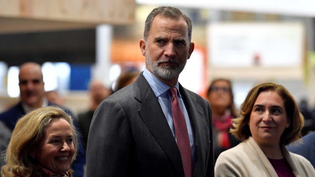 Premierul Cataloniei și primarul Barcelonei l-au umilit pe Regele Spaniei Premierul Cataloniei și primarul Barcelonei l-au umilit pe Regele Spaniei