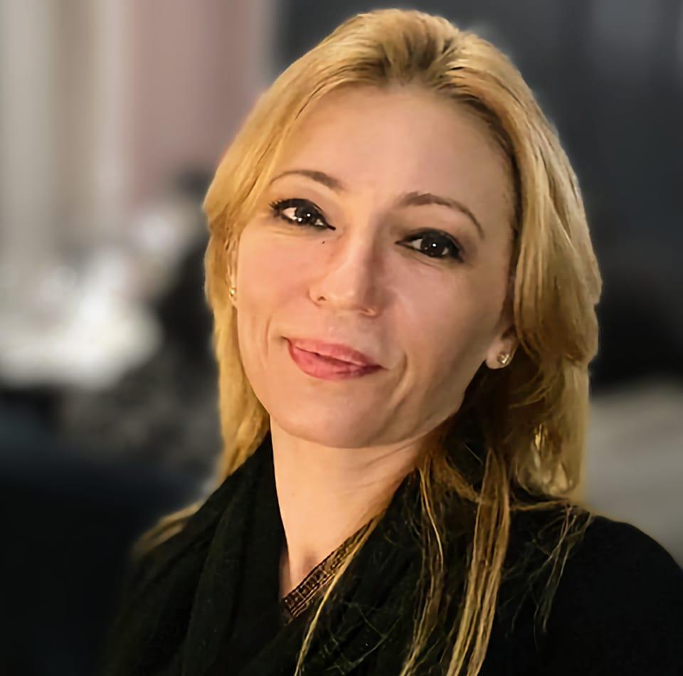 Avocata Elena Radu: Simularea consultării avocaților din Baroul București sau să ne facem că facem, dar să nu deranjăm politicul Avocata Elena Radu: Simularea consultării avocaților din Baroul București sau să ne facem că facem, dar să nu deranjăm politicul