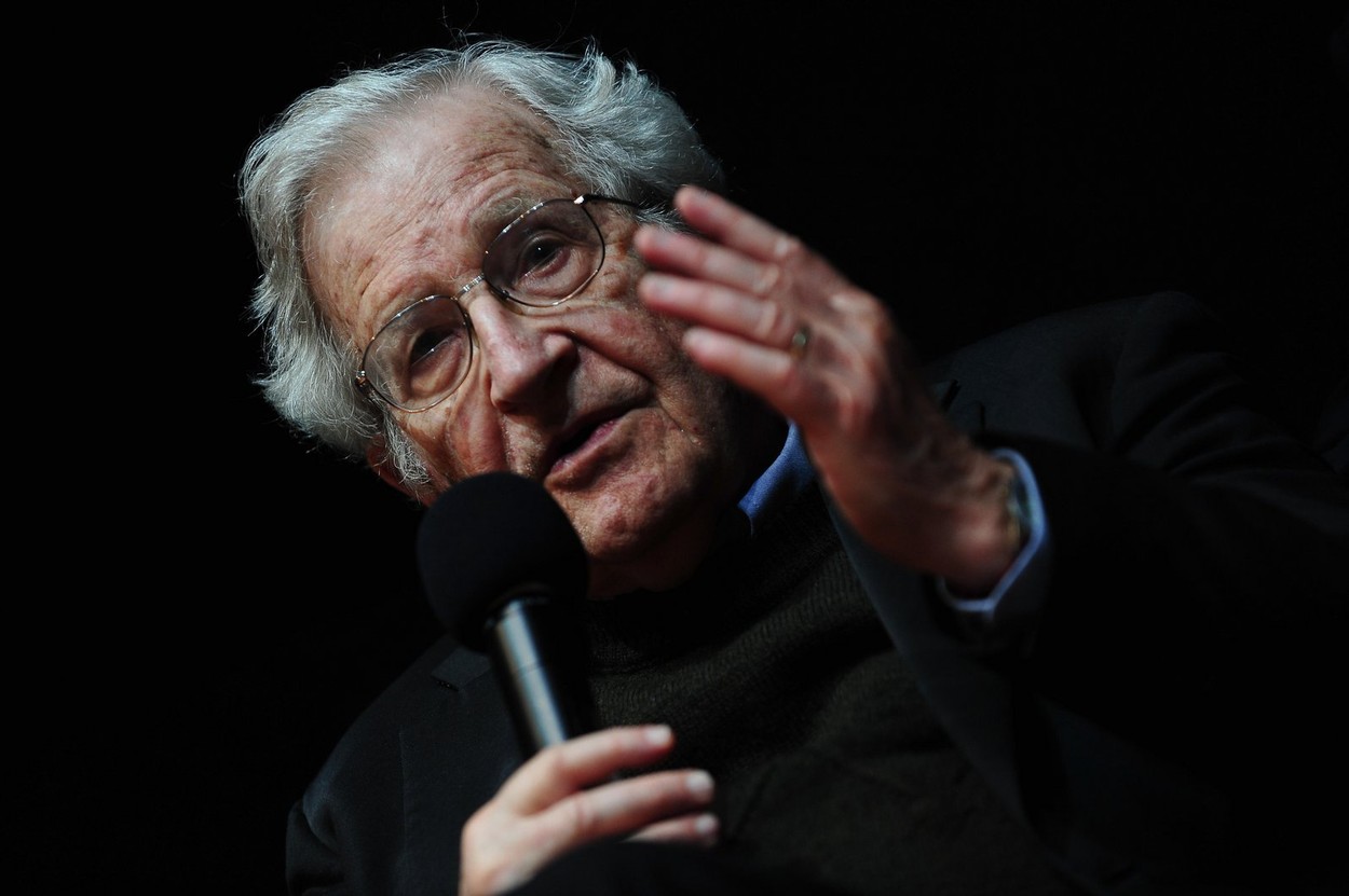 Karlsruhe, Germany. 30 May, 2014. Noam Chomsky (85) speaks on 'Driving forces in US policy' at ZKM Karlsruhe on Friday. Photo: Miroslav Dakov/ Alamy Live News