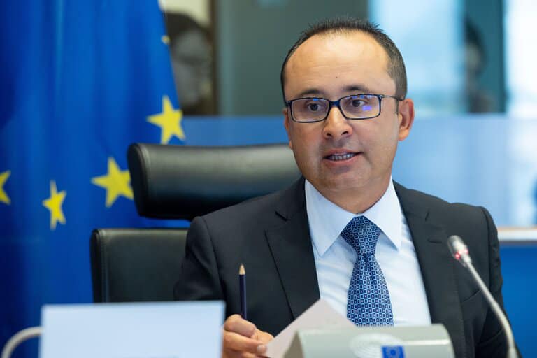 Europarlamentarul Cristian Bușoi: Schimbul de date în Sănătate aduce beneficii reale pentru pacienți și profesioniști din domeniu Europarlamentarul Cristian Bușoi: Schimbul de date în Sănătate aduce beneficii reale pentru pacienți și profesioniști din domeniu