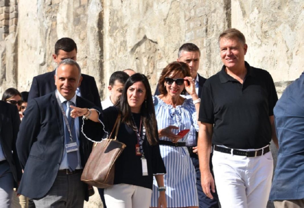 Europa Liberă: Deplasările președintelui Iohannis costă 100 de mii de euro pe zi Europa Liberă: Deplasările președintelui Iohannis costă 100 de mii de euro pe zi