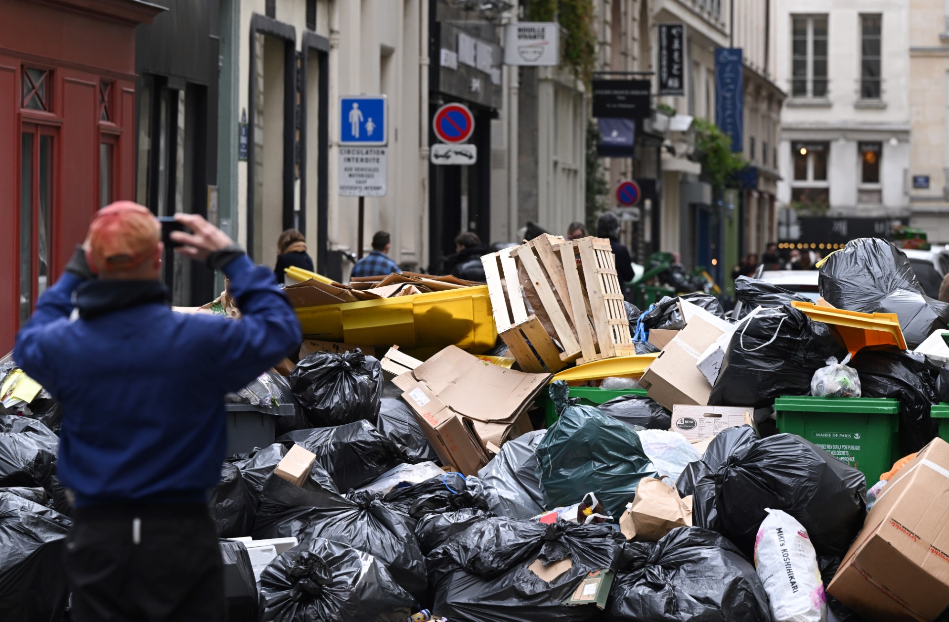 FRANCE-POLITICS-GOVERNMENT-PENSIONS-STRIKE