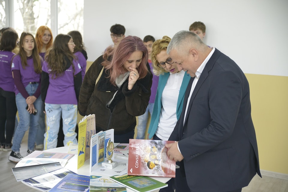 S-a inaugurat Casa Cluburilor de la Colegiul Național Traian din Drobeta Turnu Severin S-a inaugurat Casa Cluburilor de la Colegiul Național Traian din Drobeta Turnu Severin