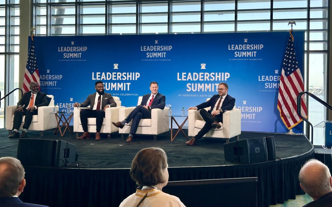 Directorul politic al lui Viktor Orbán cu Ron DeSantis la Washington: Ungaria a reuşit să devină un loc sigur pentru conservatori Directorul politic al lui Viktor Orbán cu Ron DeSantis la Washington: Ungaria a reuşit să devină un loc sigur pentru conservatori