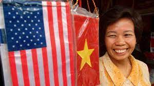 Apple, Intel, Nike și alte companii americane îi cer lui Trump să reducă taxele pentru Vietnam Apple, Intel, Nike și alte companii americane îi cer lui Trump să reducă taxele pentru Vietnam