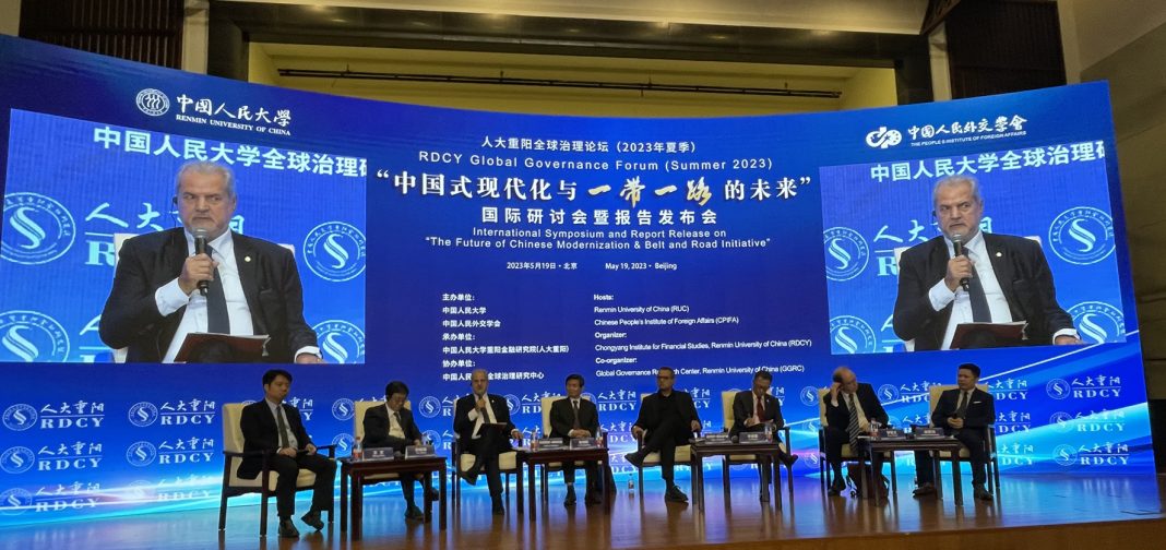 Adrian Năstase, al doilea turneu in China in câteva luni Adrian Năstase, al doilea turneu in China in câteva luni