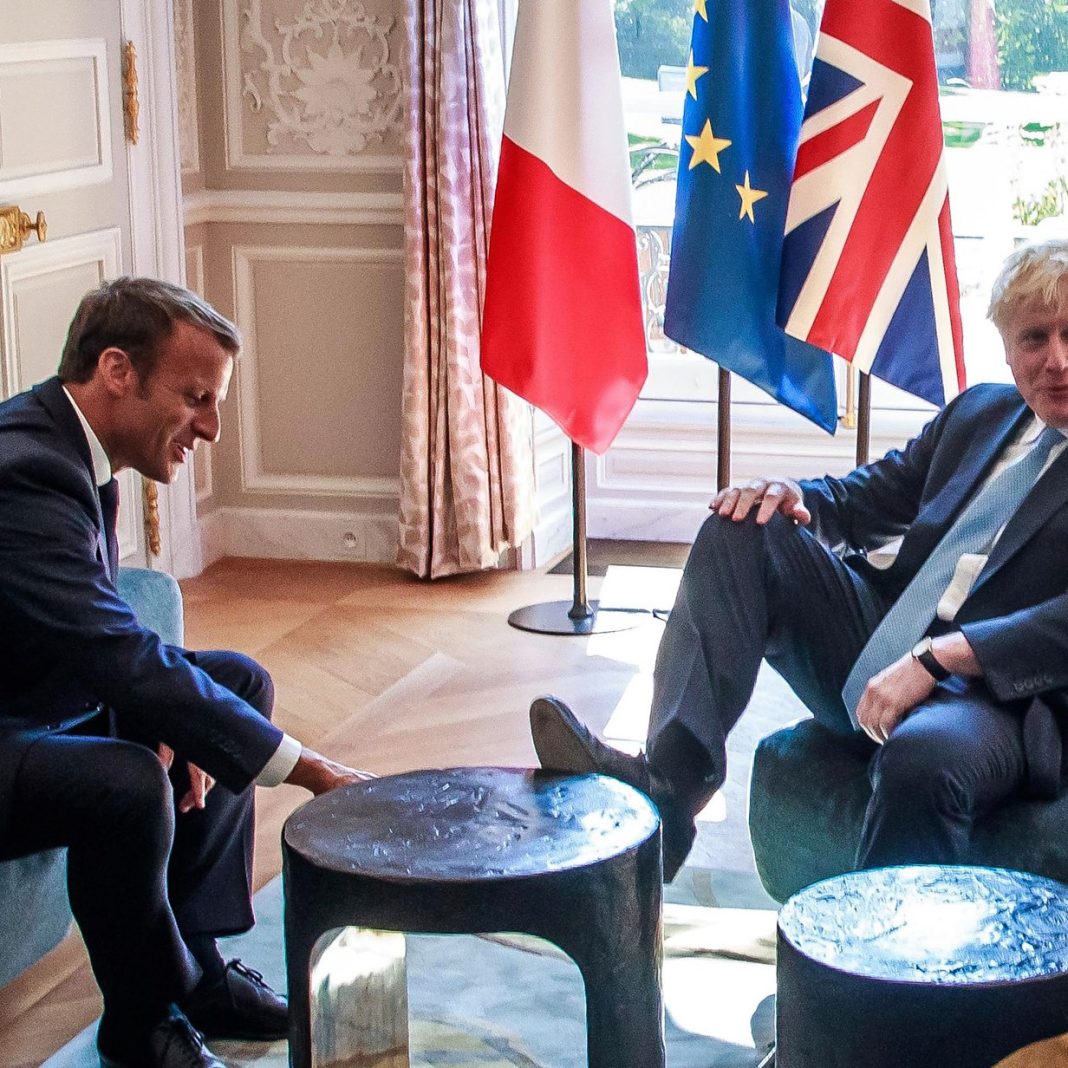Boris Johnson a vrut să îl bată pe Macron: Va trebui să-i dau un pumn în cap Boris Johnson a vrut să îl bată pe Macron: Va trebui să-i dau un pumn în cap