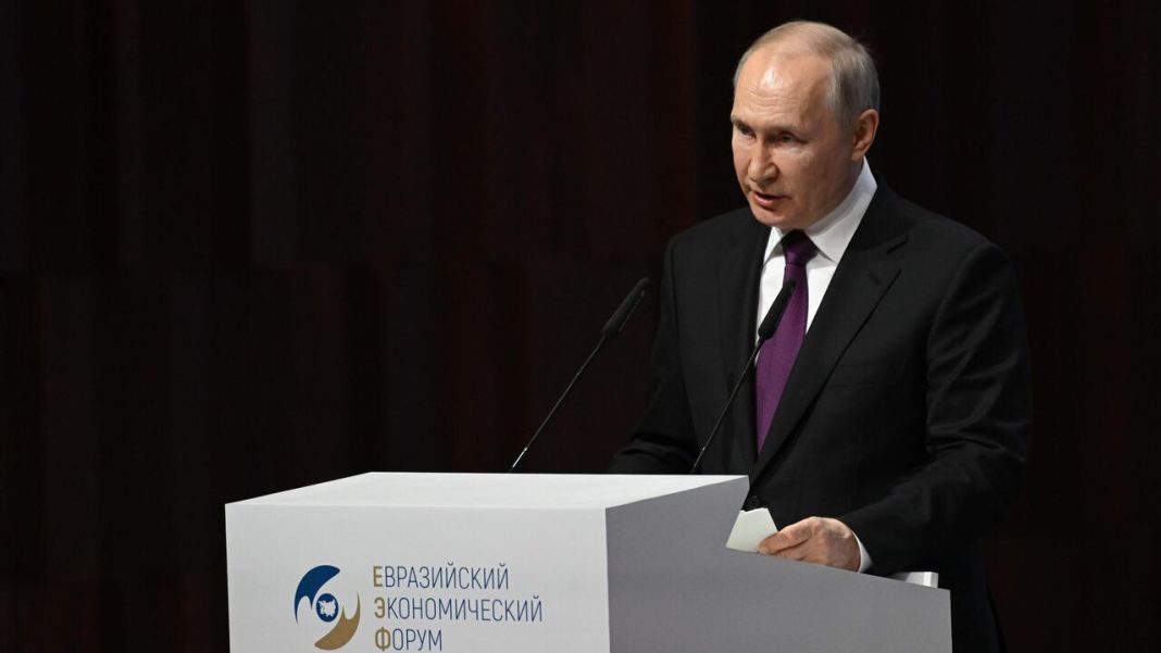 Putin: America se împușca în picior Putin: America se împușca în picior