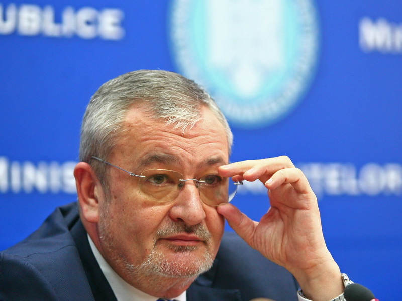 Fostul ministru Sebastian Vlădescu, condamnat definitiv la 7 ani şi 4 luni închisoare; cumnatul lui Geoană – 6 ani Fostul ministru Sebastian Vlădescu, condamnat definitiv la 7 ani şi 4 luni închisoare; cumnatul lui Geoană – 6 ani
