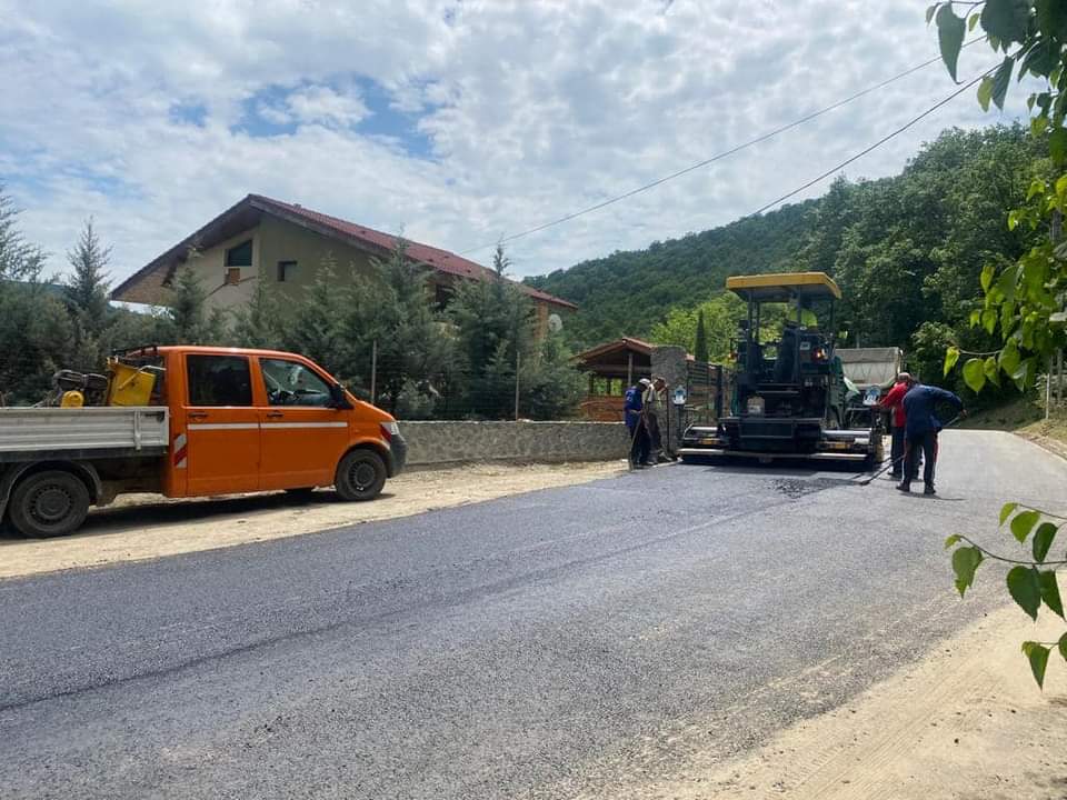 Reparații de întreținere pe DC 607C, de la intersecția cu DN6, până în localitatea Ilovița Reparații de întreținere pe DC 607C, de la intersecția cu DN6, până în localitatea Ilovița