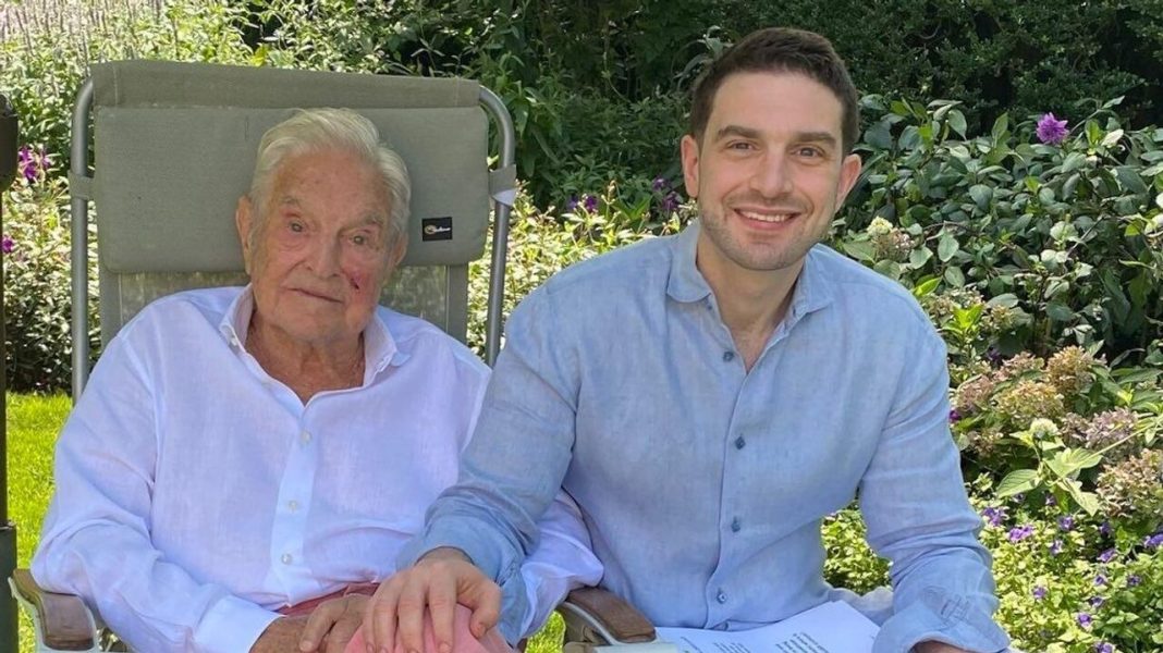 Viktor Orbán: Imperiul Soros a ripostat printr-un puci, a impus majorităţii ţărilor europene această cotă obligatorie de migranţi Viktor Orbán: Imperiul Soros a ripostat printr-un puci, a impus majorităţii ţărilor europene această cotă obligatorie de migranţi