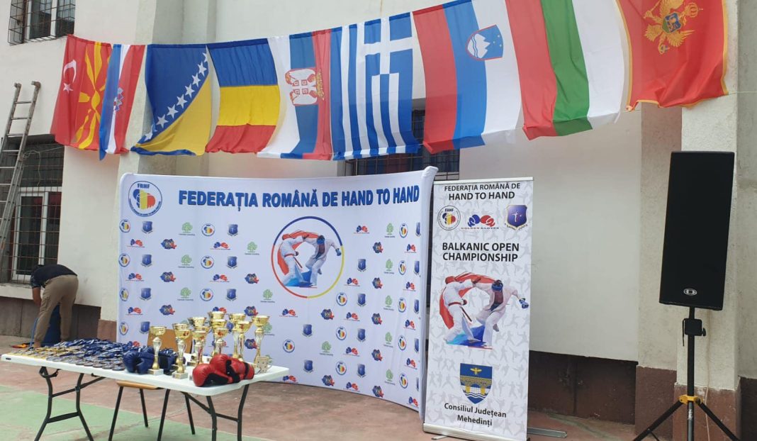 Campionatul Balcanic de Hand to Hand la Șvinița Campionatul Balcanic de Hand to Hand la Șvinița