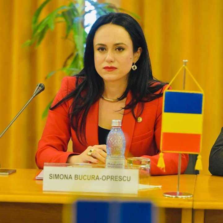 Ministrul Muncii: În noua lege a pensiilor, avem un articol care spune clar că de acum înainte, în fiecare, an, în luna ianuarie, trebuie să avem majorarea pensiilor cu rata inflaţiei plus jumătate din creşterea reală a câştigului salarial mediu brut Ministrul Muncii: În noua lege a pensiilor, avem un articol care spune clar că de acum înainte, în fiecare, an, în luna ianuarie, trebuie să avem majorarea pensiilor cu rata inflaţiei plus jumătate din creşterea reală a câştigului salarial mediu brut