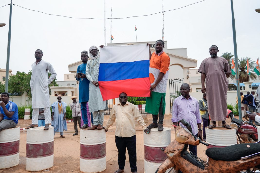Ultima bază militară franceză din Sahel s-a închis Ultima bază militară franceză din Sahel s-a închis