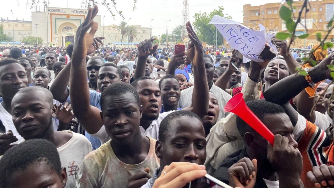 Nigerul îi expulzează pe militarii americani Nigerul îi expulzează pe militarii americani