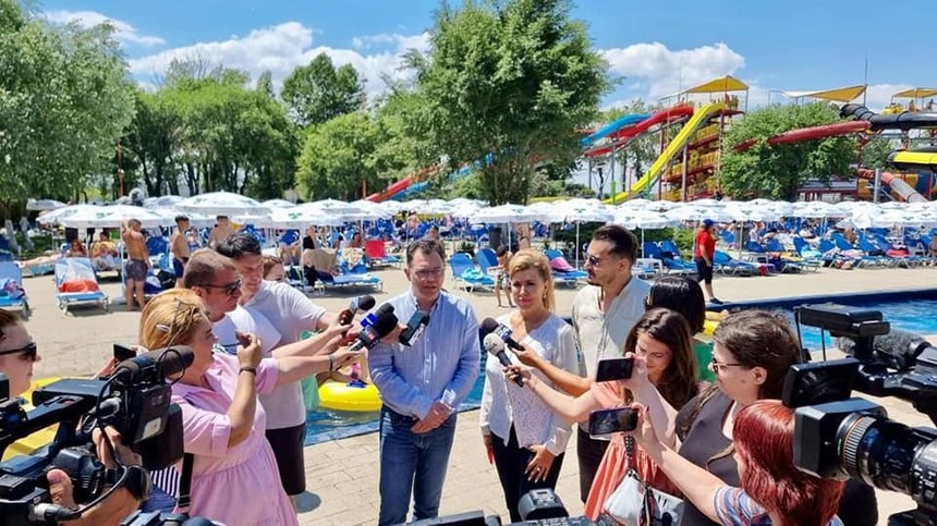 Ministrul Economiei și Turismului: Dacă ne dorim ca litoralul românesc să fie o opţiune pentru turiştii români şi străini trebuie ca împreună cu reprezentanţii autorităţilor locale, judeţene şi naţionale să stăm la masa dialogului cu operatorii din turism Ministrul Economiei și Turismului: Dacă ne dorim ca litoralul românesc să fie o opţiune pentru turiştii români şi străini trebuie ca împreună cu reprezentanţii autorităţilor locale, judeţene şi naţionale să stăm la masa dialogului cu operatorii din turism