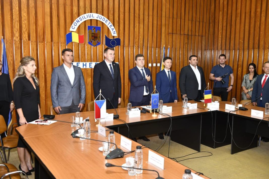 PARTENERIAT CONSILIUL JUDEȚEAN MEHEDINȚI – REGIUNEA LIBEREC (CEHIA) PARTENERIAT CONSILIUL JUDEȚEAN MEHEDINȚI – REGIUNEA LIBEREC (CEHIA)